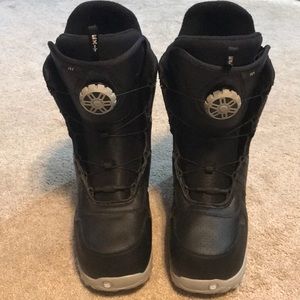 burton jet snowboard boots